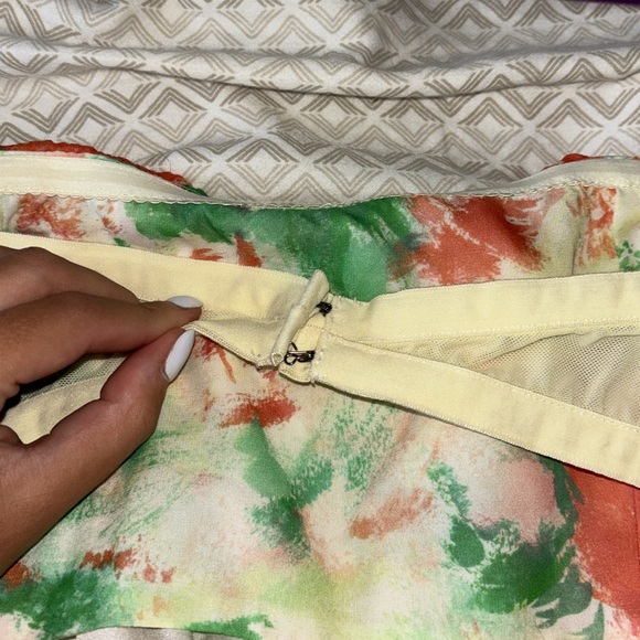 Alice+Olivia floral strapless top - Picture 4 of 5